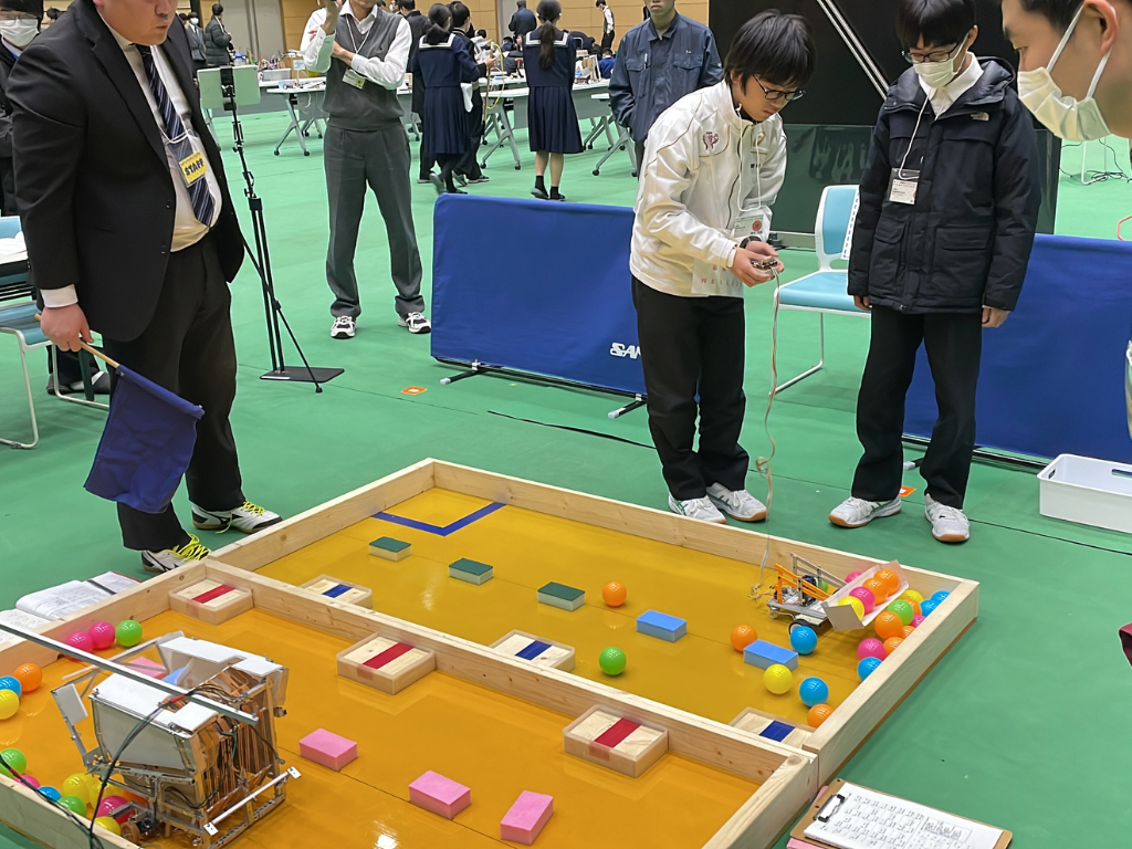 サイエンス部、創造アイディアロボットコンテスト九州地区中学生大会（熊本大会）に出場